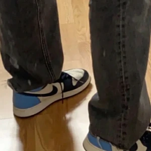 Jordan 1 obsidans - Intressekoll på mina Jordans, säljer om de kommer ett bra bud. Budet ligger nu på 3600kr