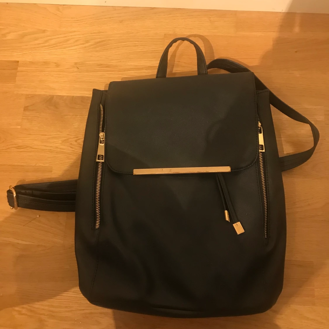 Super sött och praktiskt läder ryggsäck väska