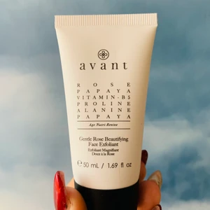 Avant ansiktsskrubb  - Oöppnad ansiktsskrubb från avant. Nypris är cirka 1100kr. Oöppnad och oanvänd!