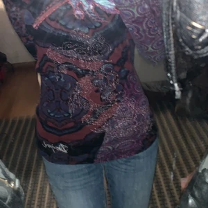 tröja från desigual - cool tröja från desigual med Coolt mönster ❤️