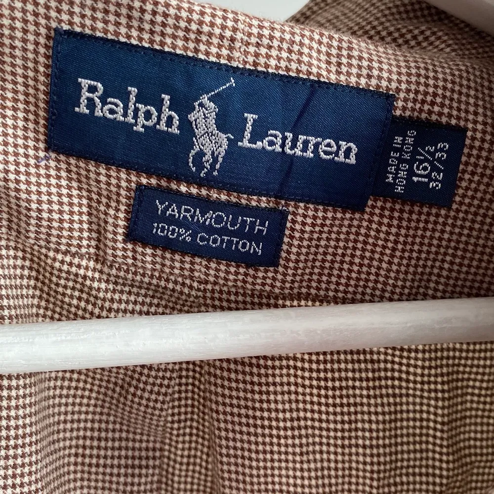 jättesnygg vintage ralph lauren-skjorta! i strl. L, passar jättebra som oversized för mig i Medium!. Skjortor.