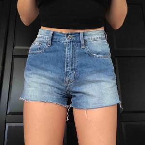 Jeans-shorts från Croccer! Supersnygg passform och tvätt🦋 lite mjukare/tunnare jeans-material