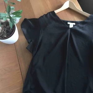 Satinblus - Superfin satin liknande blus för 100, Frakt tillkommer!! 💋