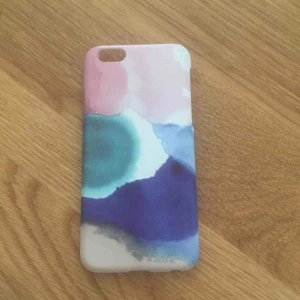  - Mobilskal från &other stories för iPhone 6. Använd ca 1 vecka. 