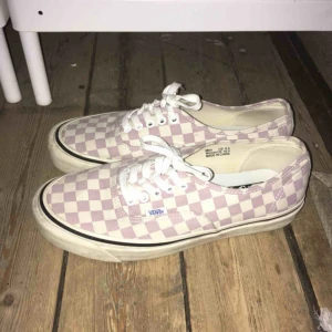  - Vans skor i storlek 42. Köpte på tradera men de var för små:( Ok skick. 