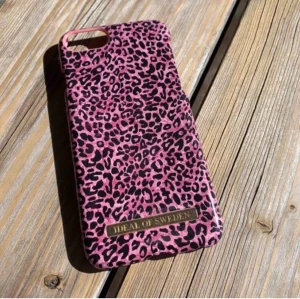 Idealofsweden 6/7/8 - Säljer mitt fina idealofsweden skal eftersom att jag har skaffat ett nytt! Några få repor här och där, annars fint! Frakt ingår ej! 