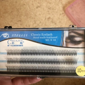 Volymfransar  - Mjuka volymfransar/lösfransar i riktigt fin kvalité och nyskick. Fransarna framstår som väldigt naturliga och komplimentera ögonen🦋