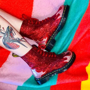 Otroliga oanvända Dr. Martens - Aldrig använda, spontanköp som inte passar helt 😭 