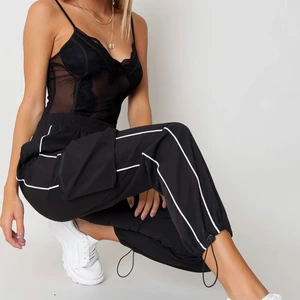 Cargo pants från  jfr - Super coola cargo pants från jfr. Storlek S. Ordinarie pris 499 och nu säljs för 270 kr. Har andvänds ett 1-2 gånger 💖pris kan diskuteras 💖.  