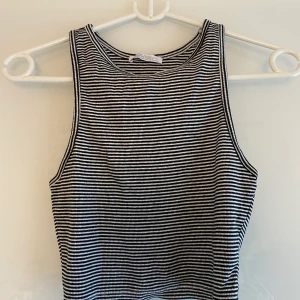 Randig croptop  - Ribbad croptop från zara