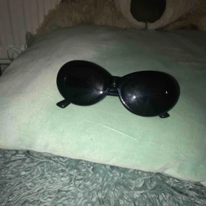  - Supper coola solglasögon 