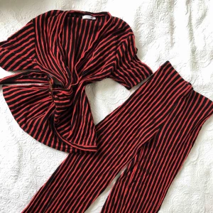  - Fint sett från Zara✨Frakt tillkommer💌