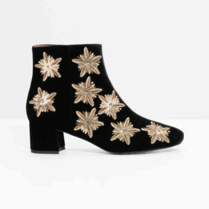  - Snygga skor från & other stories. Sparsamt använda.