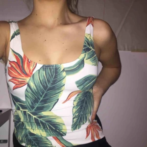  - Boddy från sweet skateboard. Skicket är väldigt bra. Inga spår av användning.