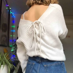  - Fett mysig tröja från Nelly. Frakten ingår i priset!💘