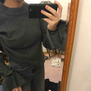  - Asnajs stickad tröja med knytarmar!🥰