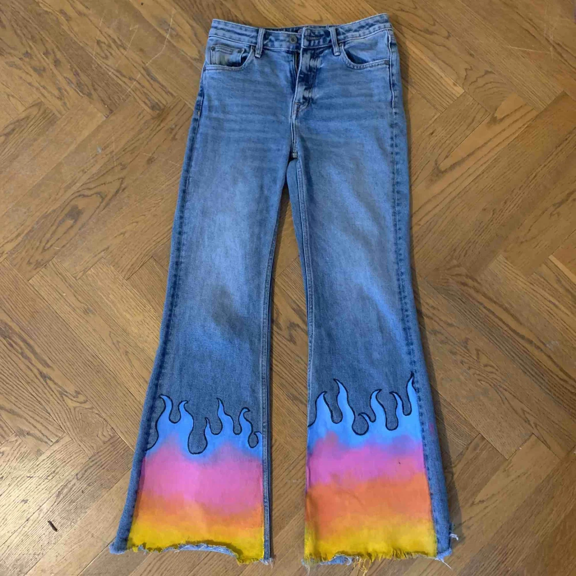 jeans med flammor W27 L31
