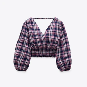 Zara blus  - Trendig blus från zara som är helt oanvänd