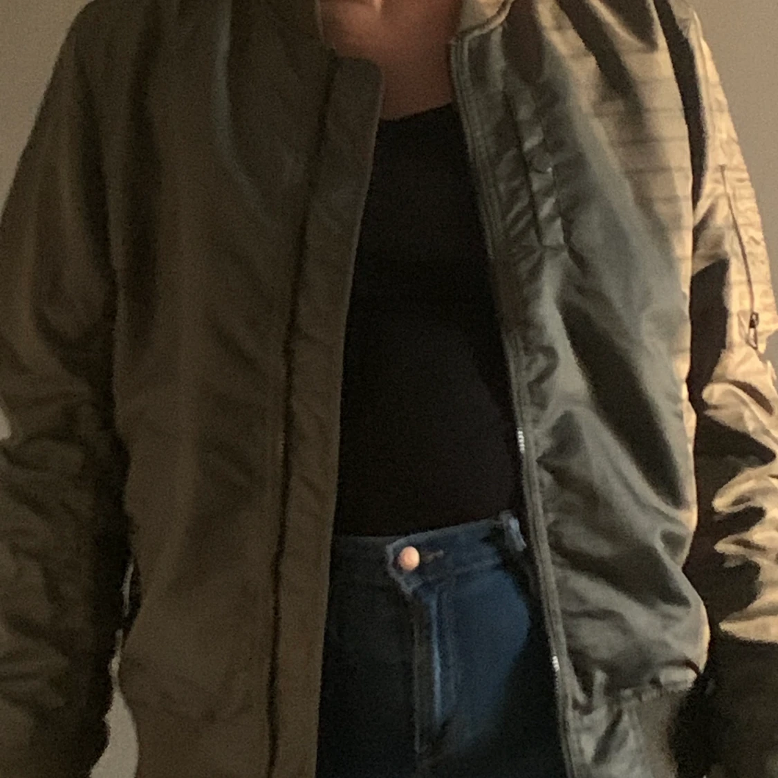 Militärgrön bomberjacka - 90