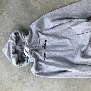 TOMMY JEANS - Tommy hilfiger hoodie strl herr S. 