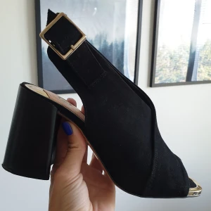 Black block heel sandals - river island black block heel sandals - worn only once - original price 699 sek - size 38