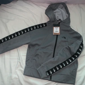 Kofta  - Helt ny kofta från the north face 