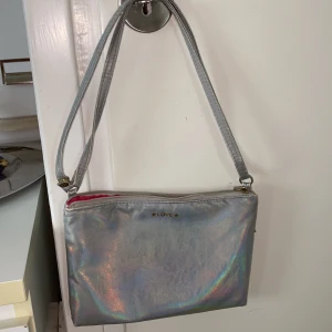 Väska - Shoulderbag från HM💞