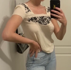 Söt tröja från zara - Aldrig kommit till användning tyvärr! 