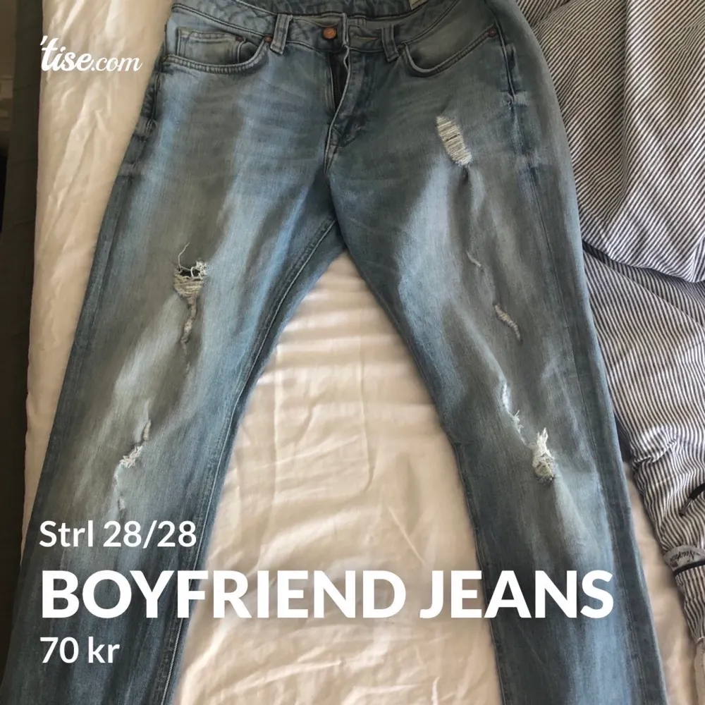 Ett par riktigt snygga boyfriend jeans som sitter som en smäck! Riktigt bra kvaliten! 🤪 70kr + frakt!!. Jeans & Byxor.