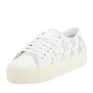 Saint Laurent sneakers - Säljer mina jättefina Saint Laurent sneakers som tyvärr är försmå för mig. Skorna är köpta på farfetch och de är slutsålda. Skorna är köpta för 5500 kr. För mer info och bilder kontakta mig🥰