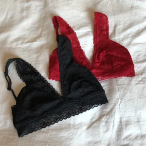 Bralette strl xs - Superfina braletter i spets från H&M💗💘🌸       Säljer då dom är i för små och tog av prislappen så kunde inte lämna tillbaka dom. Aldrig använda. Båda: 50kr                                                                  En: 30kr
