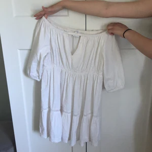 Klänning från NAKD, storlek M - Såå fin klänning från NAKD, storlek M. Sjukt fin till sommaren. Använd en gång. 