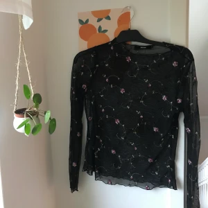 Meshtopp Bikbok - Fint skick, endast använd ett fåtal gånger! Frakt ingår i priset🦋