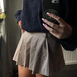 medellång kjol, supersöt till sommaren<33
