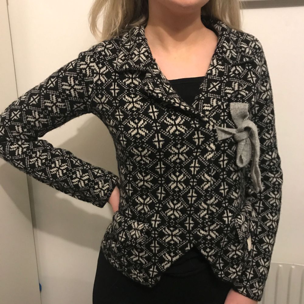 Odd Molly lovely knit jacket. Prislapp | Plick Second Hand