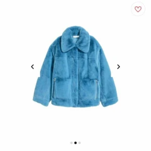  - Helt nya, passar mindre storlekar, beror på hur du vill att den ska sitta! PRUTA PÅ! 