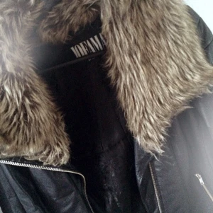  - Passar både s-m, men om man vill ha den mer åtsittande passar den bättre till en M! 
Från Jofama by Kenza, säljes pga för lite användning. Bra skick :) Köpt för 3000kr