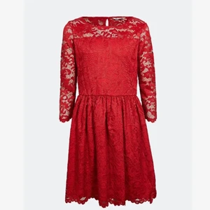 Klänning  - Superfin klänning i storlek 158/164 men passar även storlek XS. Oanvänd ! Nypris: 299kr, pris går att diskutera