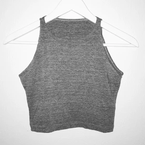  - CASUAL grått linne från American Apparel!
Så fin färg och sitter snyggt! 
🖤