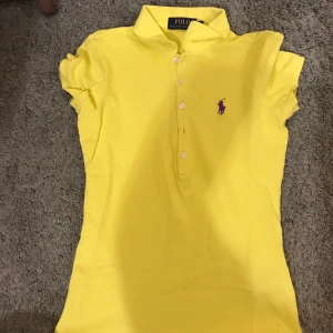 Ralph lauren st xs - Fin polo tröja fin passform. Aldrig använd. 150 kr (800kr ny pris)