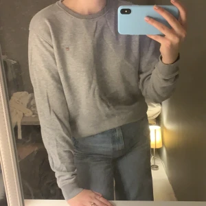 Tröja - Super fin tröja från gant, skulle vara fin med tex en skjorta under! Priset är plus frakt