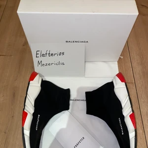 Balenciaga Speed trainers - Storlek 44   Skick 8/10  Retail 625€  All OG Köpta på Farfetch med fysiskt kvitto (receipt)  Trade mot en annan colorway i samma storlek eller 45 är även intressant.
