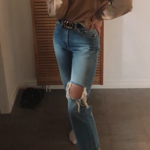 Intressekoll - Intressekoll på dessa as snygga tiger of sweden jeans. De är lite kortare i längden. Jag är 165 och hade velat att din skulle va lite längre.  Säljer dom då jag har många andra jeans så dessa kommer inte till användning. Skriv gärna om ni är intresserade och isåfall vad ni skulle kunna tänka er att betala för dem. 