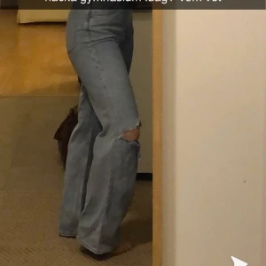 monki jeans - helt felfria monki jeans i modellen yoki