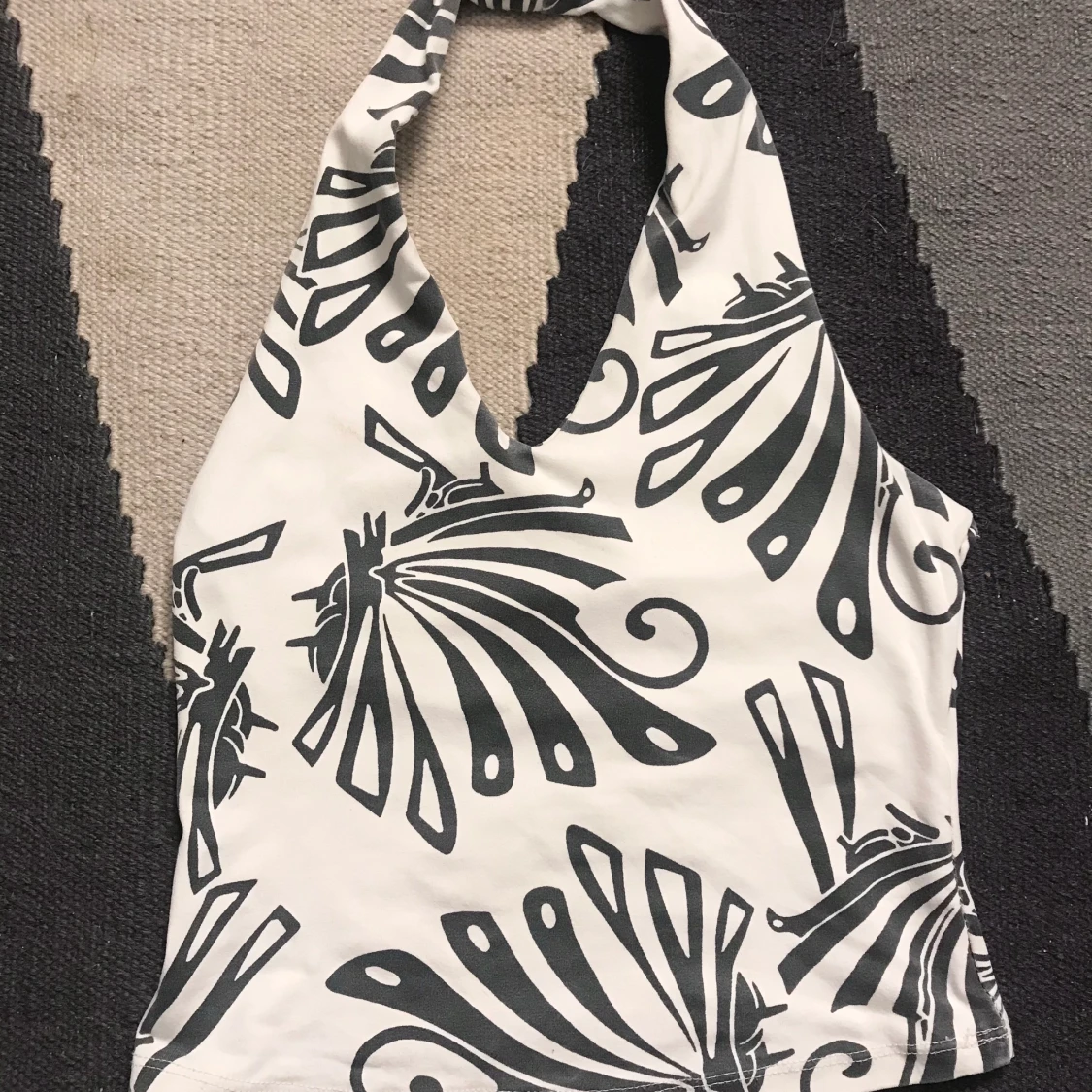 Svartvit 90s topp - 91