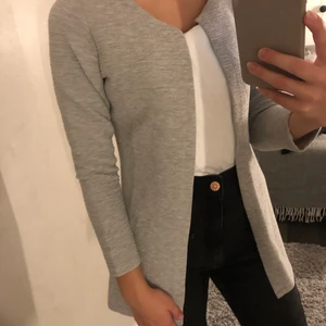 Kavaj/jacka från Vero Moda - Typ en kavaj/jacka från vero Moda super fin men använder aldrig🥰