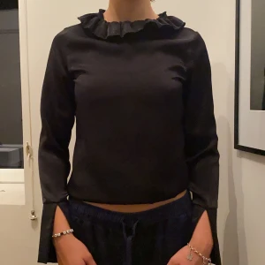 Zara blus - Jättefin Zara blus men som tyvärr inte kommer till användning längre!