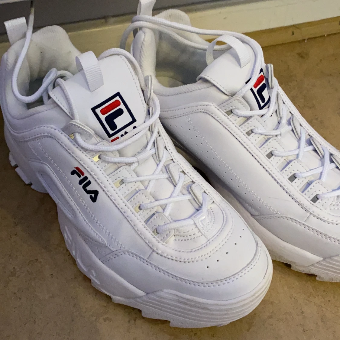 Fila skor i stolek 39 - 90