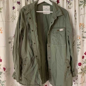  - Stylish army green button up jacket 