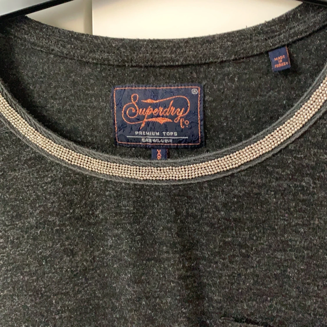 Svart (glittrig) tröja- Superdry - 91